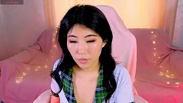 Wendy  Hills online show from March 7, 11:07 am