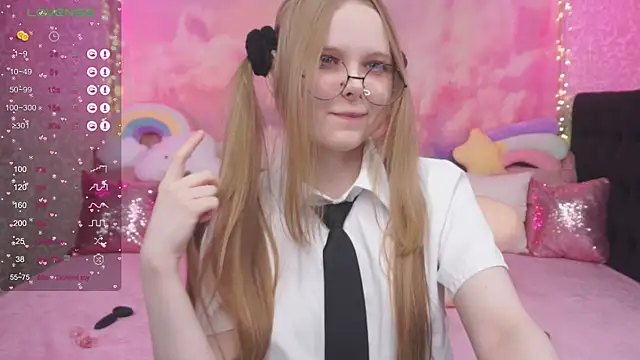 Snapshot of minx_g1rl chatting on February 25, 6:58 am minx g1rl online show from February 25, 6:58 am