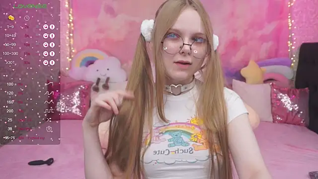 Snapshot of minx_g1rl chatting on March 8, 10:32 am minx g1rl online show from March 8, 10:32 am