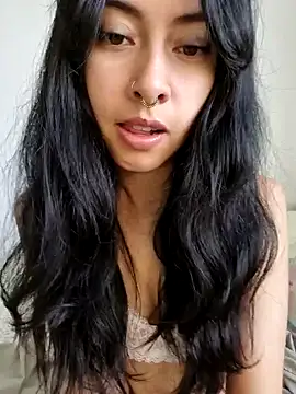 sara-lauren online show from January 9, 3:44 pm