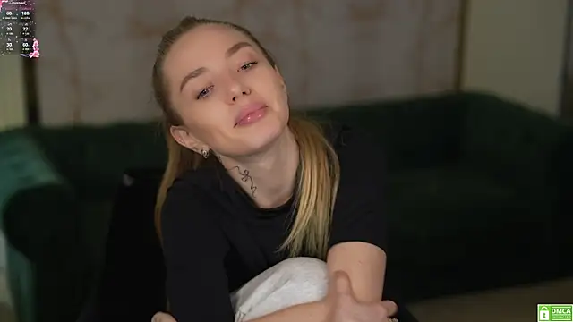 Snapshot of Kisasolo chatting on March 1, 11:47 pm Kisasolo online show from March 1, 11:47 pm