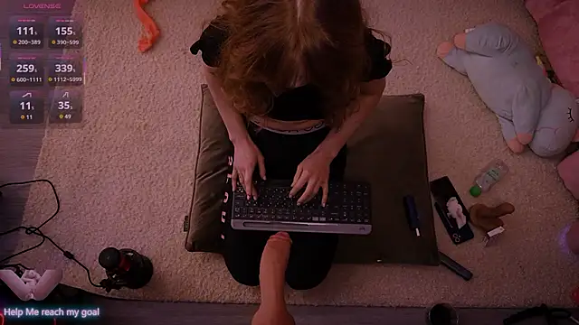 Redhead Shark new online show from February 18, 1:18 pm