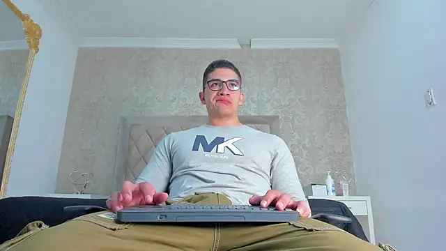 Snapshot of JeffDaltton chatting on January 30, 12:37 pm JeffDaltton online show from January 30, 12:37 pm