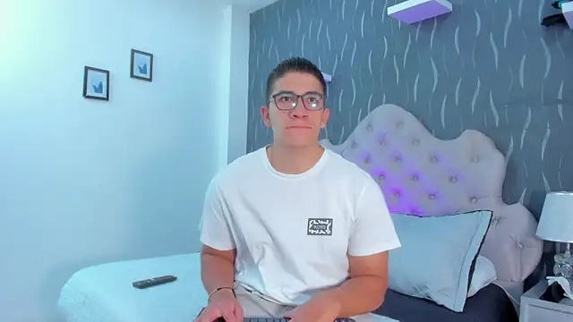 Snapshot of JeffDaltton chatting on February 5, 9:57 am JeffDaltton online show from February 5, 9:57 am