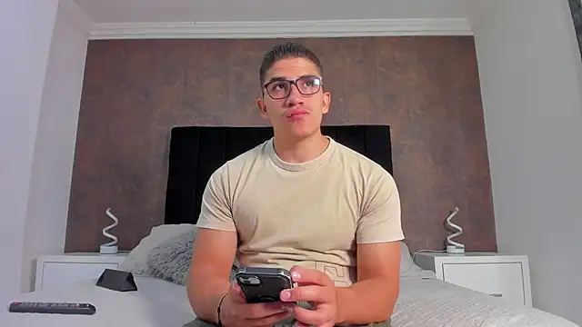 Snapshot of JeffDaltton chatting on February 9, 9:37 am JeffDaltton online show from February 9, 9:37 am