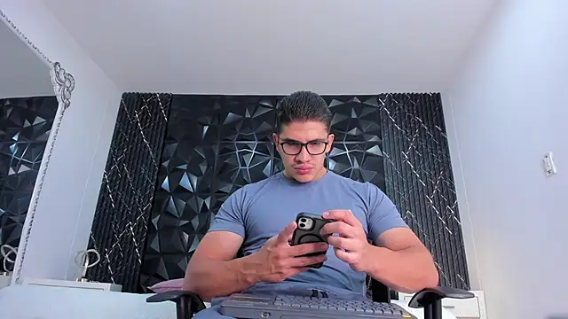 Snapshot of JeffDaltton chatting on October 15, 8:20 pm JeffDaltton online show from October 15, 8:20 pm