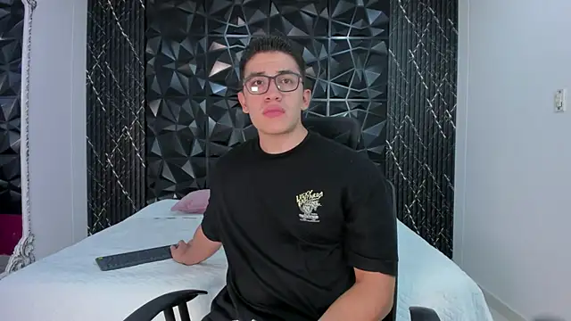 Snapshot of JeffDaltton chatting on October 16, 7:59 pm JeffDaltton online show from October 16, 7:59 pm