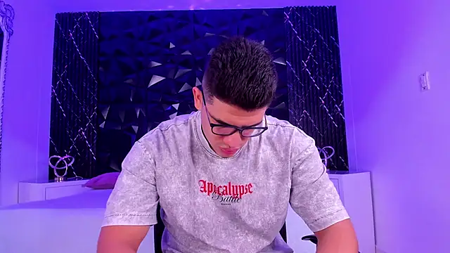 Snapshot of JeffDaltton chatting on November 9, 8:29 pm JeffDaltton online show from November 9, 8:29 pm