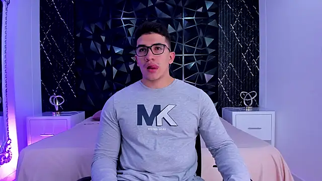 Snapshot of JeffDaltton chatting on November 10, 8:08 pm JeffDaltton online show from November 10, 8:08 pm