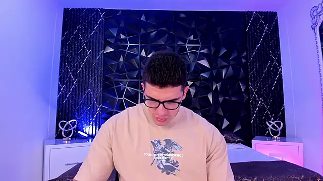 Snapshot of JeffDaltton chatting on November 15, 8:05 pm JeffDaltton online show from November 15, 8:05 pm