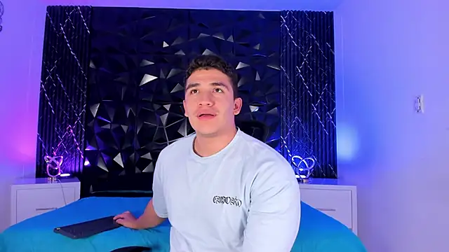 Snapshot of JeffDaltton chatting on November 21, 8:18 pm JeffDaltton online show from November 21, 8:18 pm