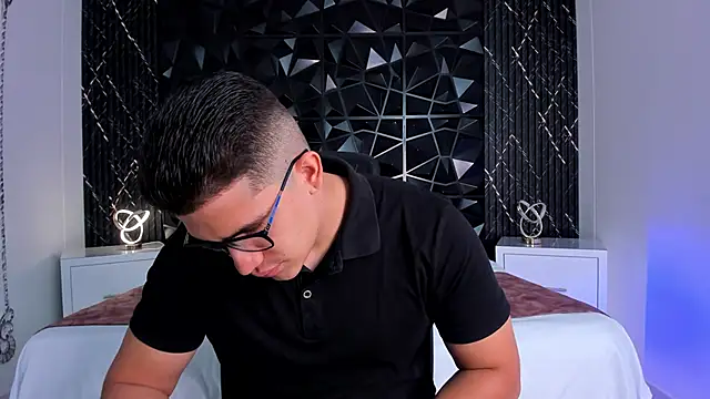 Snapshot of JeffDaltton chatting on November 24, 8:30 pm JeffDaltton online show from November 24, 8:30 pm