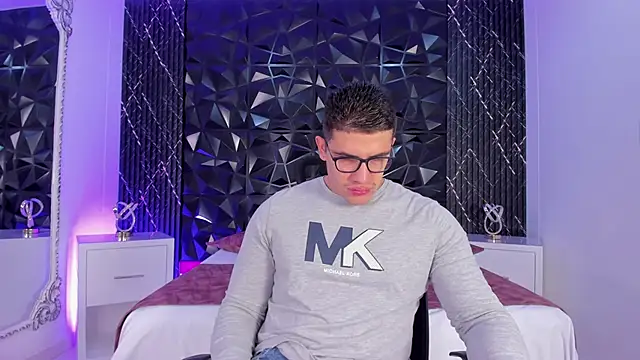 Snapshot of JeffDaltton chatting on December 1, 8:25 pm JeffDaltton online show from December 1, 8:25 pm