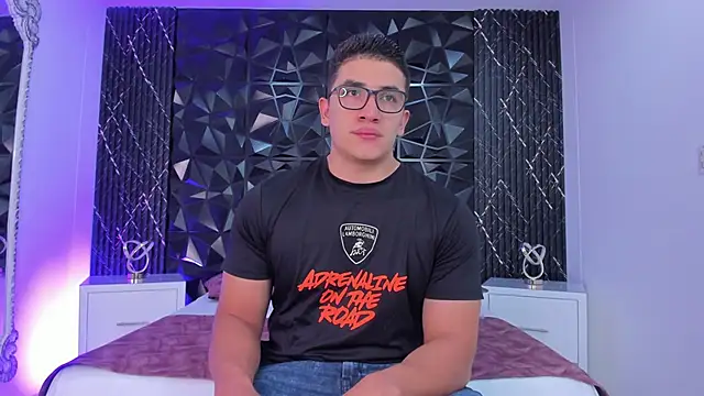 Snapshot of JeffDaltton chatting on December 2, 8:26 pm JeffDaltton online show from December 2, 8:26 pm