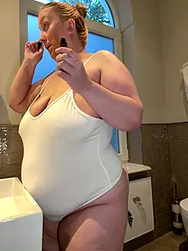 BBW Nora online show from November 8, 6:46 am