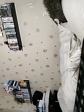 Snapshot of Erimyka chatting on February 3, 11:21 pm Erimyka online show from February 3, 11:21 pm