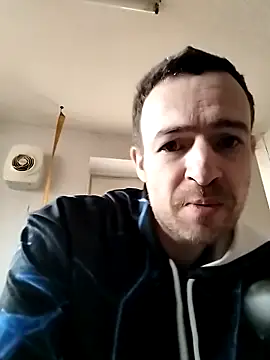 Snapshot of Erimyka chatting on February 26, 3:44 pm Erimyka online show from February 26, 3:44 pm