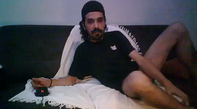 Snapshot of CrisSexShy chatting on March 18, 10:37 pm CrisSexShy online show from March 18, 10:37 pm