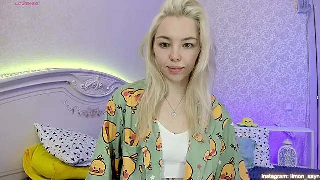 LillyMoure  online show from February 26, 11:48 pm