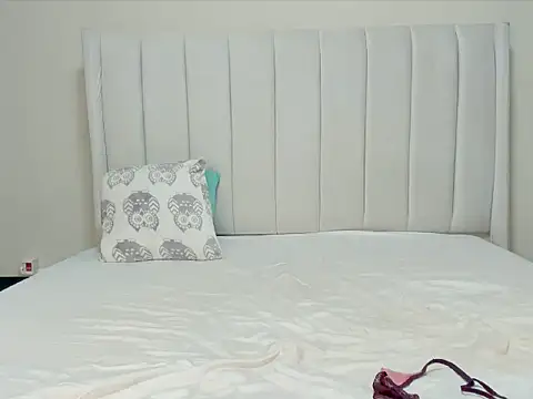  heavenlysent online show from December 18, 3:45 am