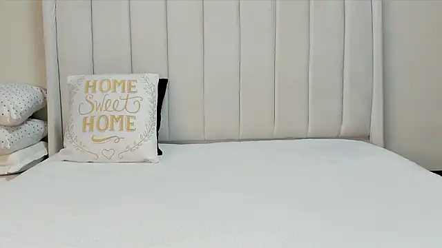  heavenlysent online show from March 9, 3:54 am