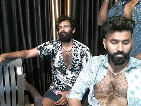 Snapshot of indian2 chatting on December 19, 11:07 am indian2 online show from December 19, 11:07 am