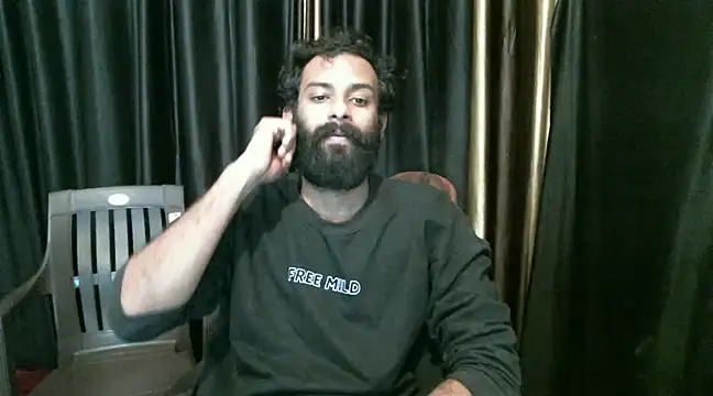 Snapshot of indian2 chatting on December 23, 11:47 am indian2 online show from December 23, 11:47 am