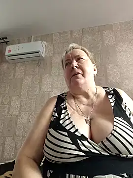 EffectFiona online show from March 12, 11:09 am