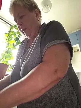 EffectFiona online show from September 10, 5:07 am