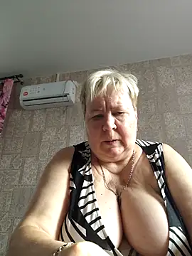 EffectFiona online show from November 1, 4:58 am