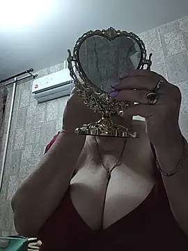 EffectFiona online show from May 20, 10:49 pm