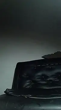 Snapshot of Gegeix chatting on October 25, 2:30 am Gegeix online show from October 25, 2:30 am