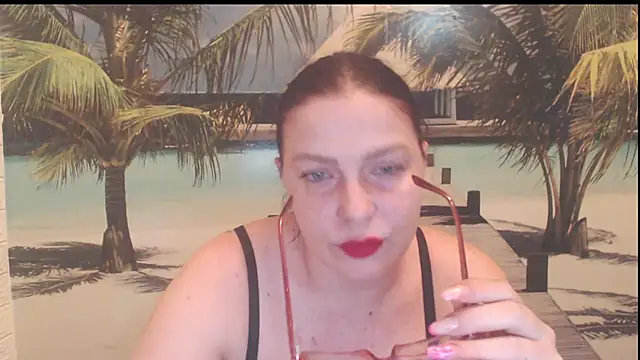 Queen  Natasha online show from March 6, 10:28 pm