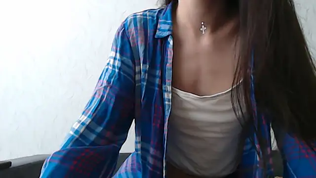 HoneyWiles online show from December 13, 11:45 am