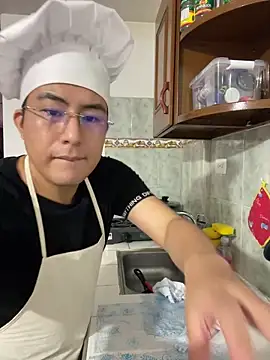 andrewmhilton  online show from March 17, 4:08 am