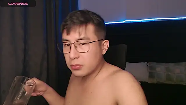 andrewmhilton  online show from September 23, 5:54 am