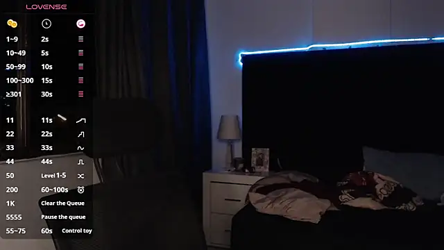 andrewmhilton  online show from October 15, 5:40 am