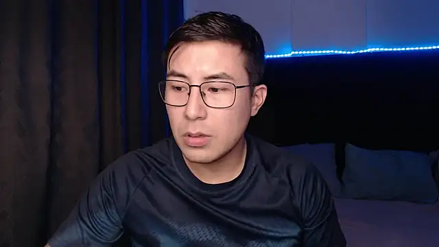 andrewmhilton  online show from April 4, 6:22 am