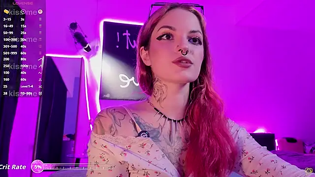 Snapshot of BratzieDarsie chatting on March 4, 11:49 am BratzieDarsie online show from March 4, 11:49 am