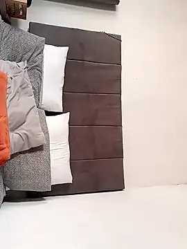 BLACK BOTTOM03 online show from November 28, 10:29 am