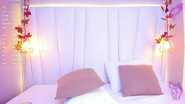 KiarhaTrixie online show from January 5, 9:48 am