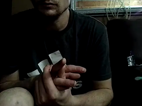 Snapshot of Midwestalpha chatting on December 31, 12:15 pm Midwestalpha online show from December 31, 12:15 pm