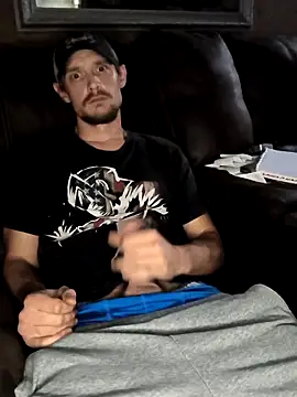 Snapshot of Midwestalpha chatting on October 27, 6:23 pm Midwestalpha online show from October 27, 6:23 pm