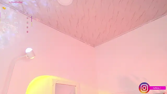 Snapshot of Mely-taylor chatting on November 7, 9:37 pm Mely-taylor online show from November 7, 9:37 pm