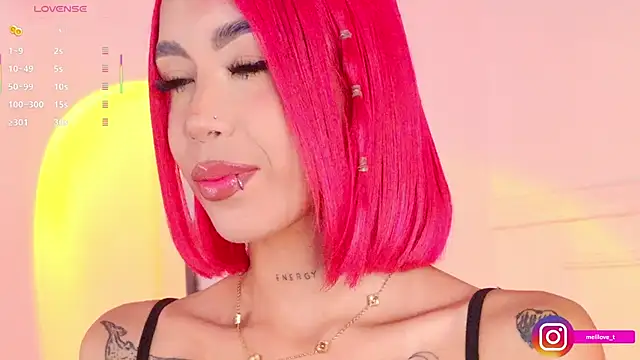 Snapshot of Mely-taylor chatting on November 9, 8:18 pm Mely-taylor online show from November 9, 8:18 pm