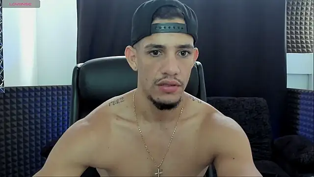 jhonnysnow17 online show from May 29, 3:54 pm