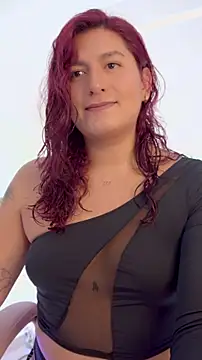 Snapshot of ari_artis chatting on September 13, 8:41 pm ari artis online show from September 13, 8:41 pm