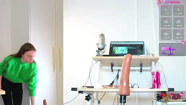 Snapshot of Miss69Ri99 chatting on October 15, 10:59 am Miss69Ri99 online show from October 15, 10:59 am