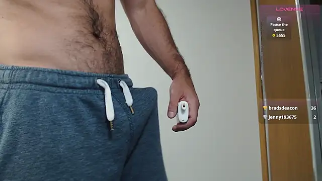 Snapshot of cutehairymacho chatting on October 15, 10:48 am cutehairymacho online show from October 15, 10:48 am