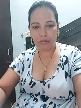 Poojabhabi101 online show from September 18, 6:15 am